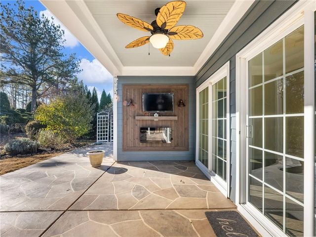 6513 Bradford Court, Hoschton, GA 30548