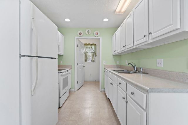 634 W Perry Rd., Myrtle Beach, SC 29579