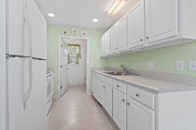 634 W Perry Rd., Myrtle Beach, SC 29579