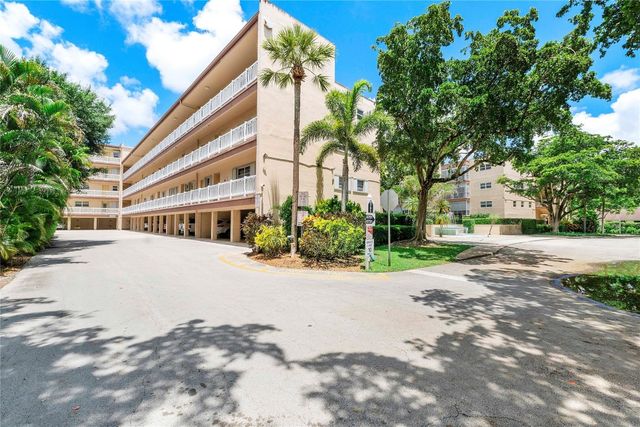 6751 Cypress Road 204, Plantation, FL 33317