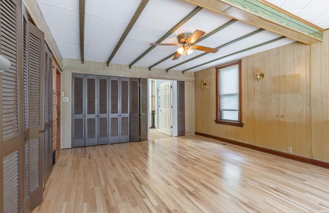 1417 Mesker Park Drive, Evansville, IN 47720