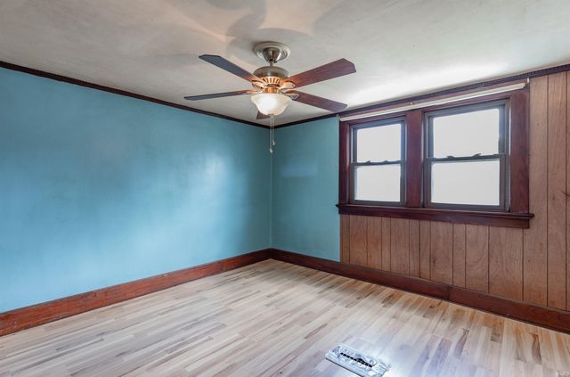 1417 Mesker Park Drive, Evansville, IN 47720