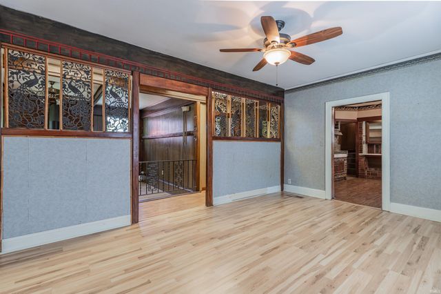 1417 Mesker Park Drive, Evansville, IN 47720