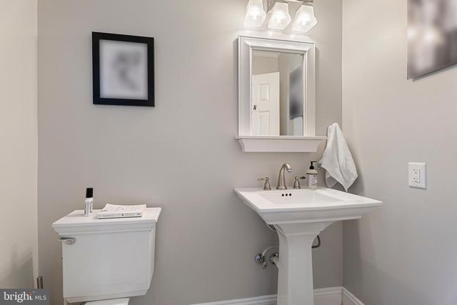 3100 FRANKLIN ST, Alexandria, VA 22306