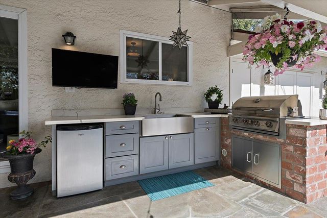 1722 Sweetbriar Drive, San Jose, CA 95125