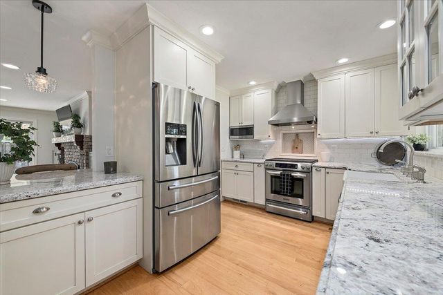 1722 Sweetbriar Drive, San Jose, CA 95125