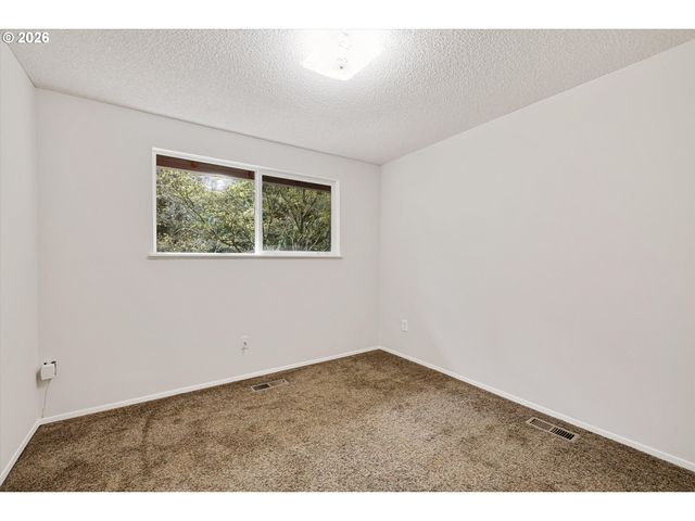 6701 Se 122ND Ave, Portland, OR 97236