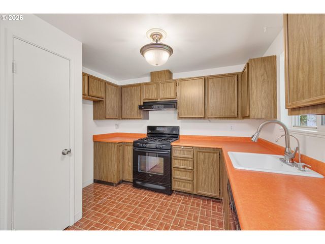 6701 Se 122ND Ave, Portland, OR 97236