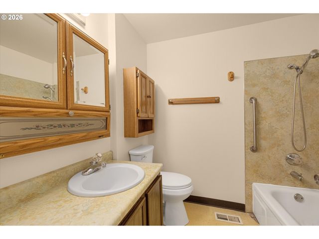 6701 Se 122ND Ave, Portland, OR 97236