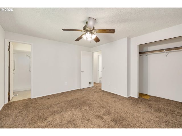 6701 Se 122ND Ave, Portland, OR 97236