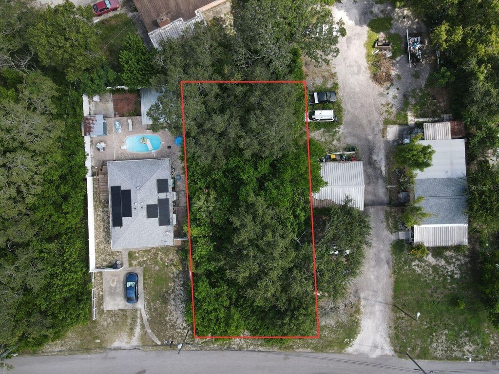BERKLEY AVENUE, Tarpon Springs, FL 34689