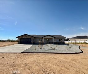 12744 Tate Rd, Apple Valley, CA 92307