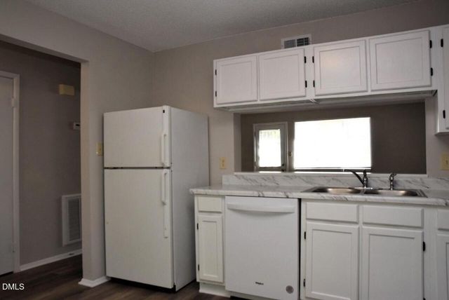 7712 Kingsberry Court, Raleigh, NC 27615