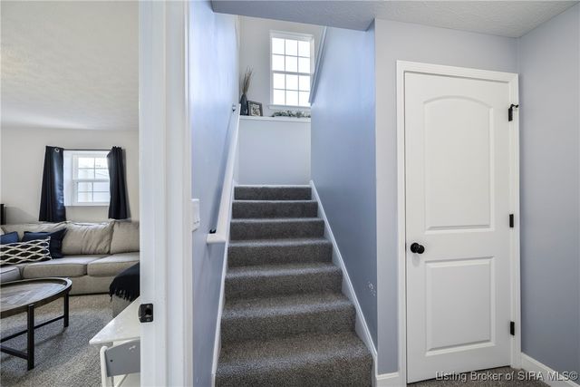 8031 Vista Place, Charlestown, IN 47111