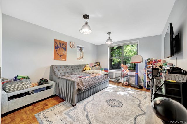 75-34 Bell Boulevard 1E, Oakland Gardens, NY 11364