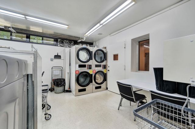 75-34 Bell Boulevard 1E, Oakland Gardens, NY 11364