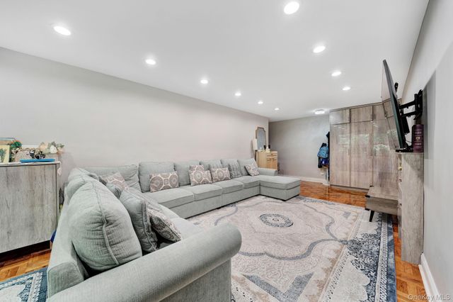 75-34 Bell Boulevard 1E, Oakland Gardens, NY 11364