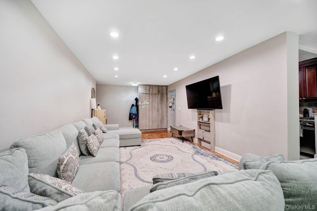 75-34 Bell Boulevard 1E, Oakland Gardens, NY 11364