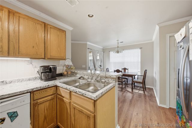 1117 S Marina Drive, Oologah, OK 74053