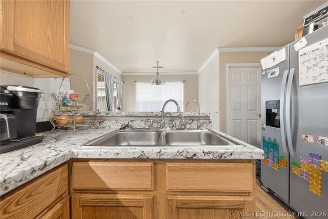 1117 S Marina Drive, Oologah, OK 74053