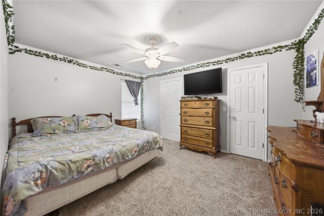 1117 S Marina Drive, Oologah, OK 74053