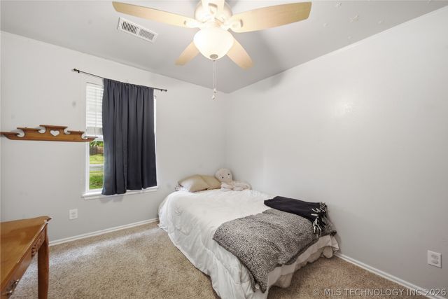 1117 S Marina Drive, Oologah, OK 74053