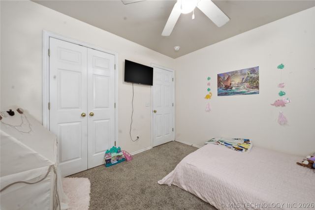 1117 S Marina Drive, Oologah, OK 74053