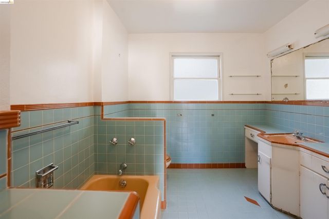 474 Jean, Oakland, CA 94610