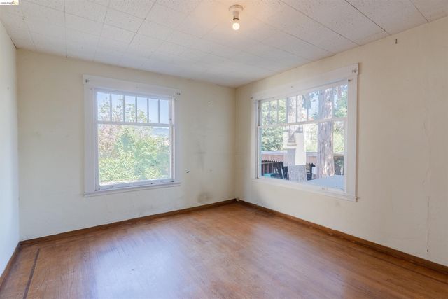 474 Jean, Oakland, CA 94610