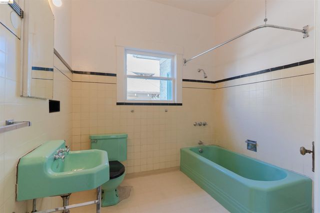 474 Jean, Oakland, CA 94610