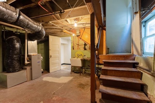 474 Jean, Oakland, CA 94610