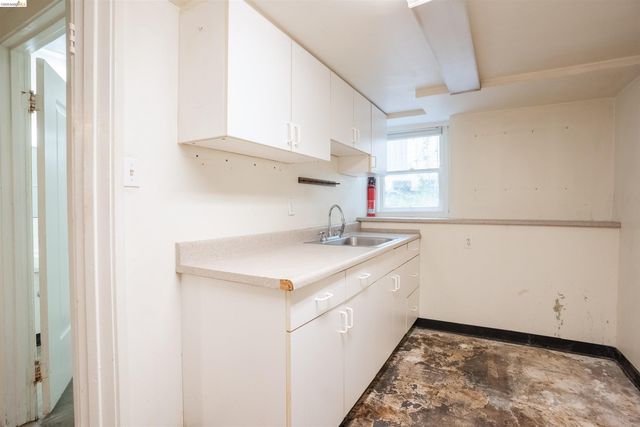 474 Jean, Oakland, CA 94610