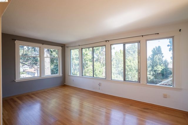 474 Jean, Oakland, CA 94610