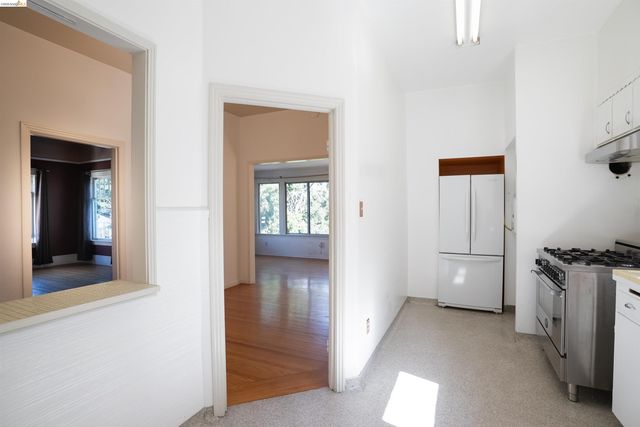 474 Jean, Oakland, CA 94610