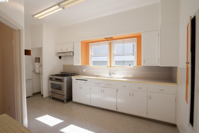 474 Jean, Oakland, CA 94610