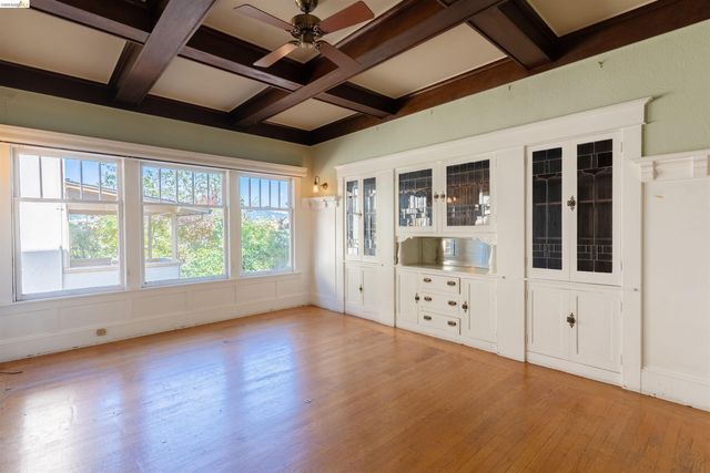 474 Jean, Oakland, CA 94610