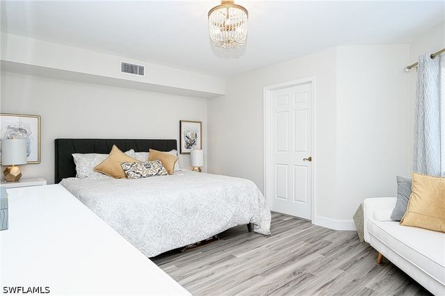 586 Beachwalk CIR O-205, Naples, FL 34108