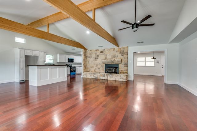 710 Egyptian Way, Grand Prairie, TX 75050