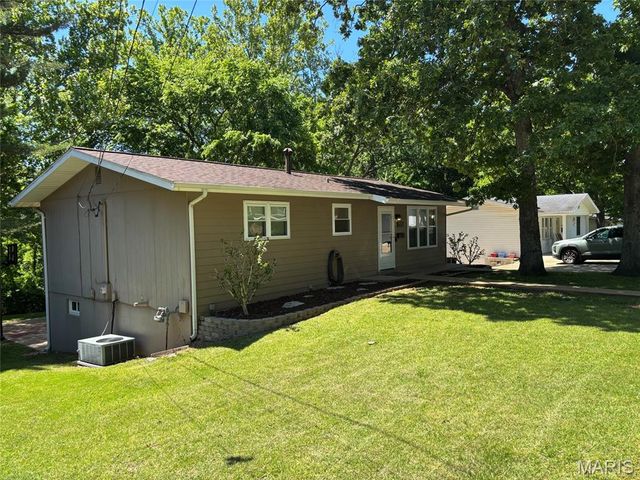 527 Cedar Lane, Festus, MO 63028