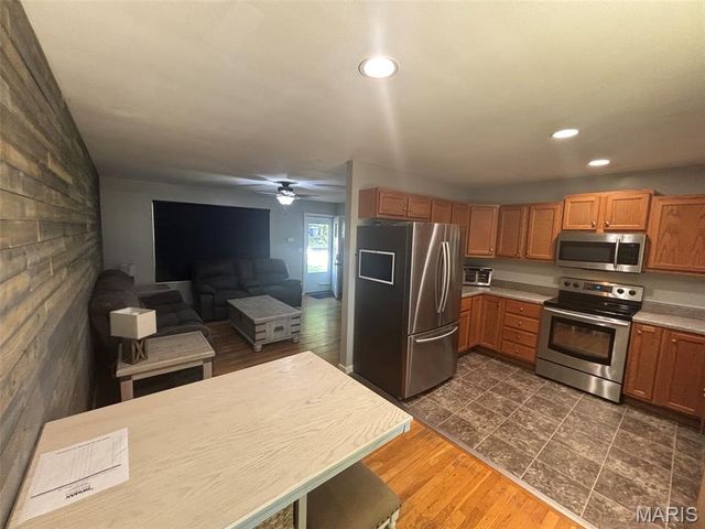 527 Cedar Lane, Festus, MO 63028