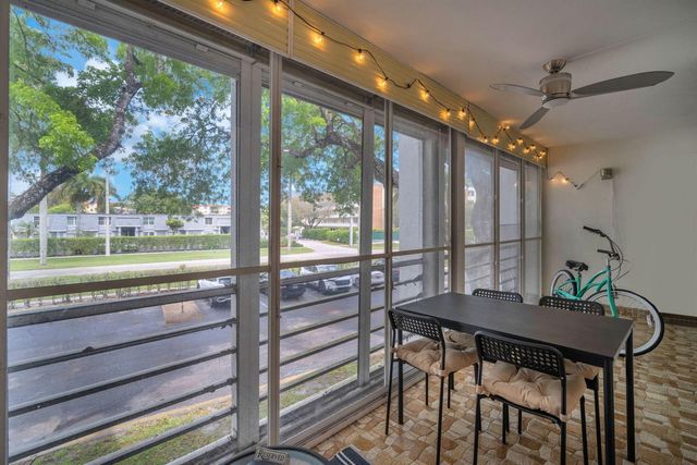 6921 Cypress Road Apt B19, Plantation, FL 33317