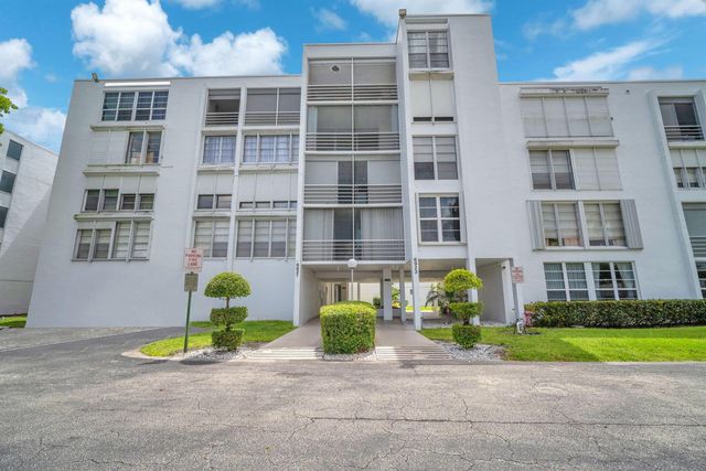 6921 Cypress Road Apt B19, Plantation, FL 33317