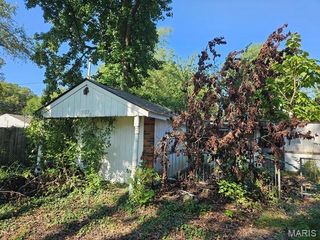 11823 Larimore Road, Unincorporated, MO 63138