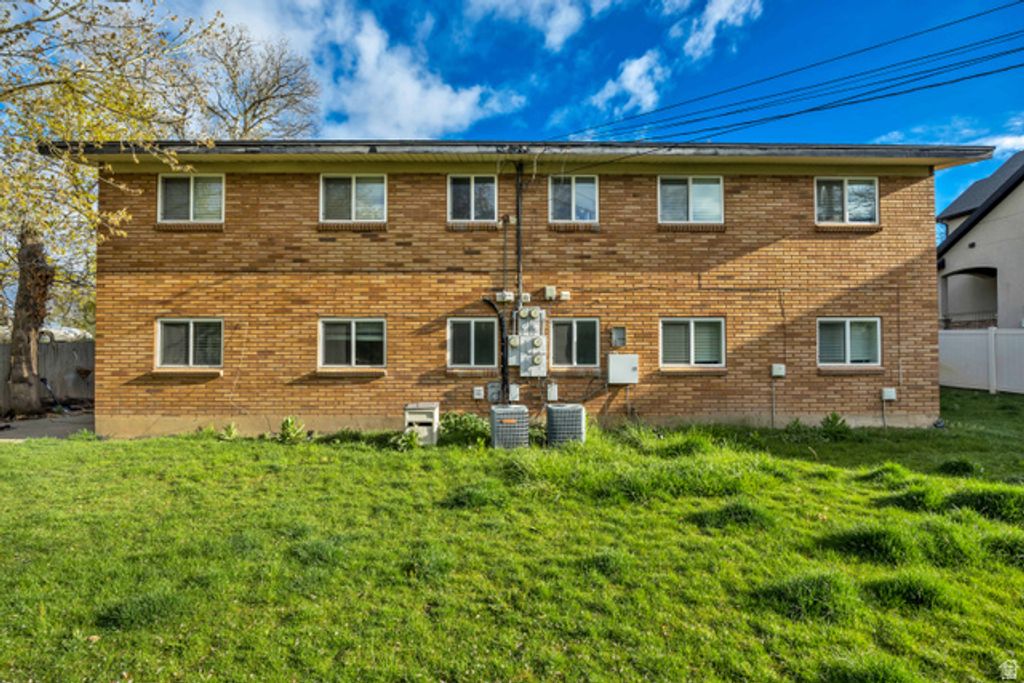 Image 30 of property listing at 2022 E 4500 S, Holladay, UT 84117