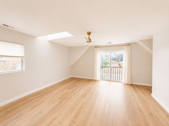 3914 N MOZART Street, Chicago, IL 60618