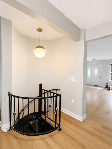 3914 N MOZART Street, Chicago, IL 60618