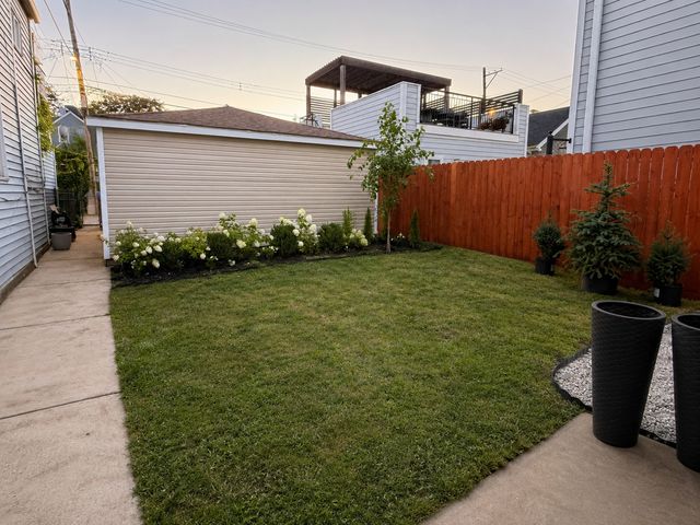 3914 N MOZART Street, Chicago, IL 60618