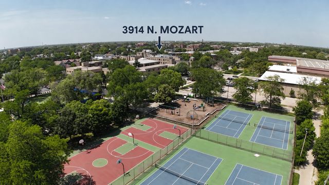 3914 N MOZART Street, Chicago, IL 60618