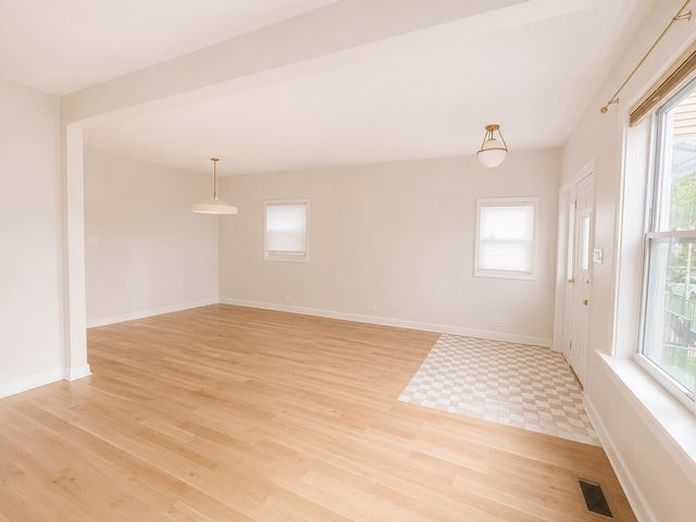 3914 N MOZART Street, Chicago, IL 60618