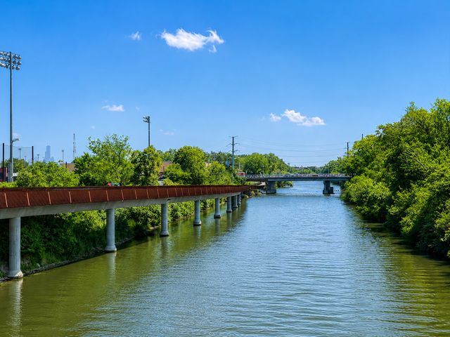3914 N MOZART Street, Chicago, IL 60618